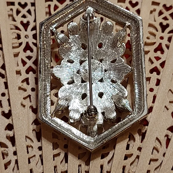 Vintage Brooch for sale - Picture 4 of 9